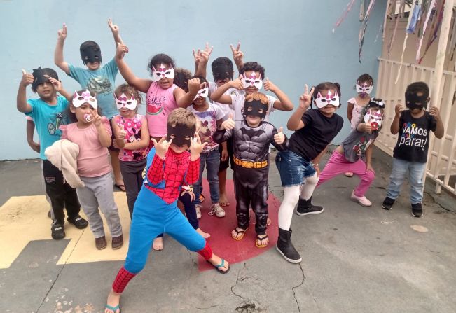 BAILINHO DE CARNAVAL AGITA A CRECHE SÃO JOSÉ